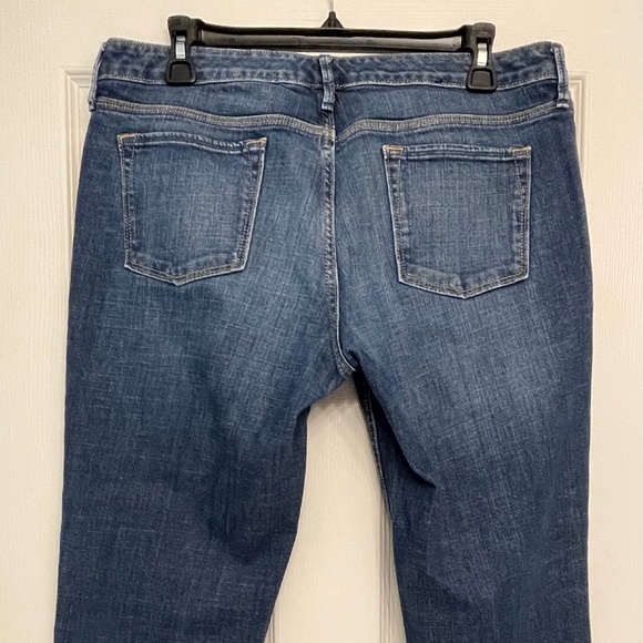 Banana Republic Cropped Cuff Jeans - Picture 6 of 9